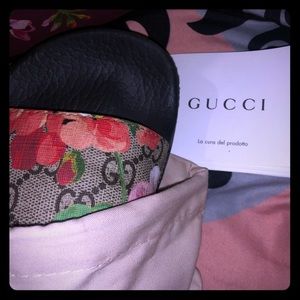 Gucci Floral bloom slides